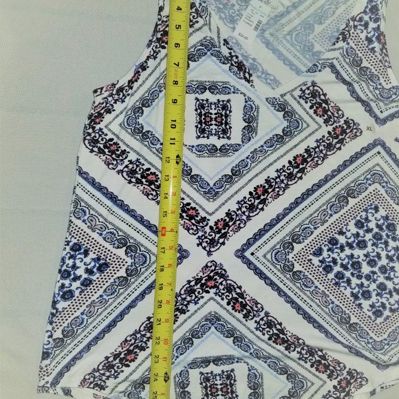 tank top, - Picture 3 of 4